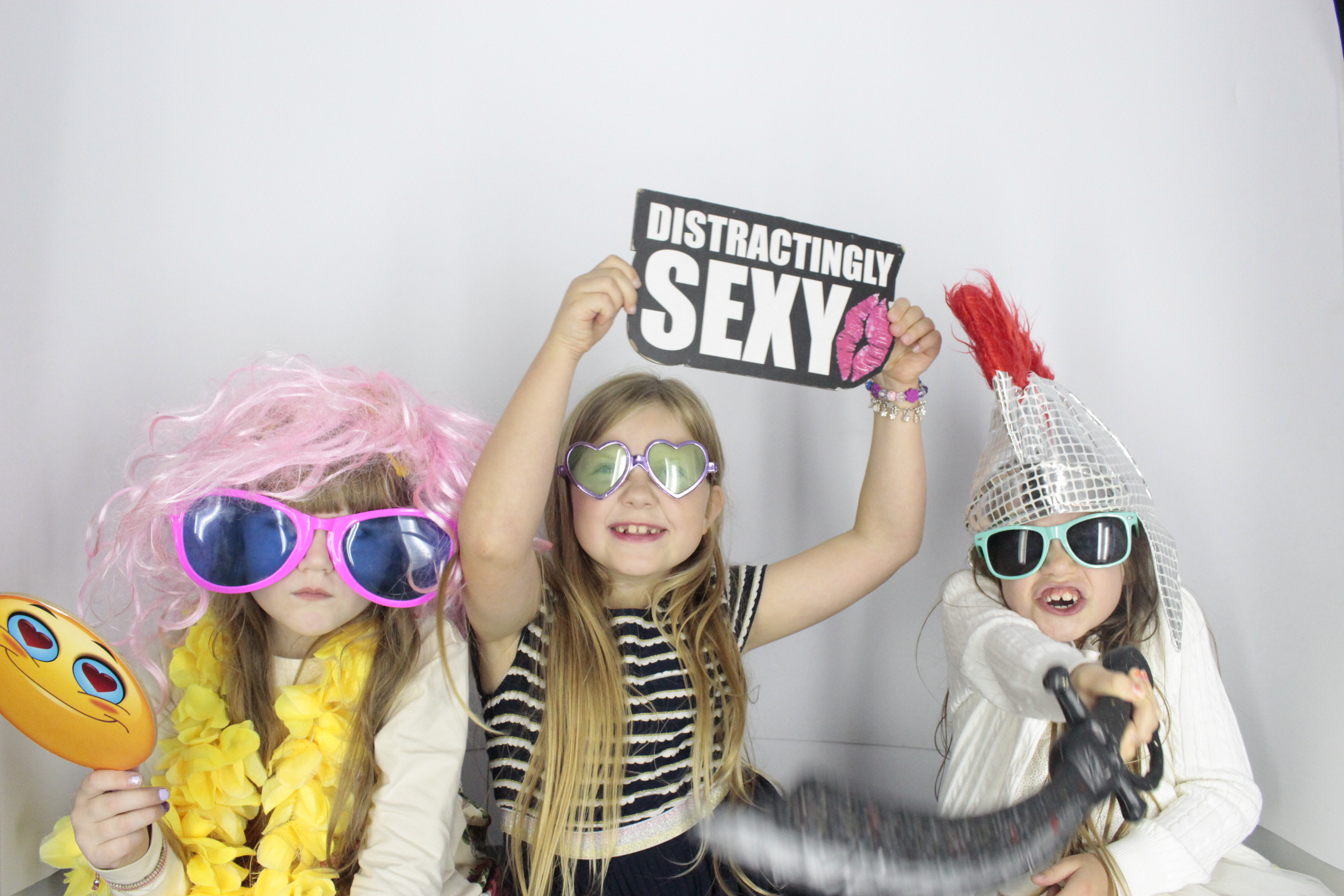 Nadine 40th Birthday  | View more photos from the event at gallery.myphotoboothexperience.co.uk/u/MyPhotoBoothExperienceLtd/Nadine-40th-Birthday